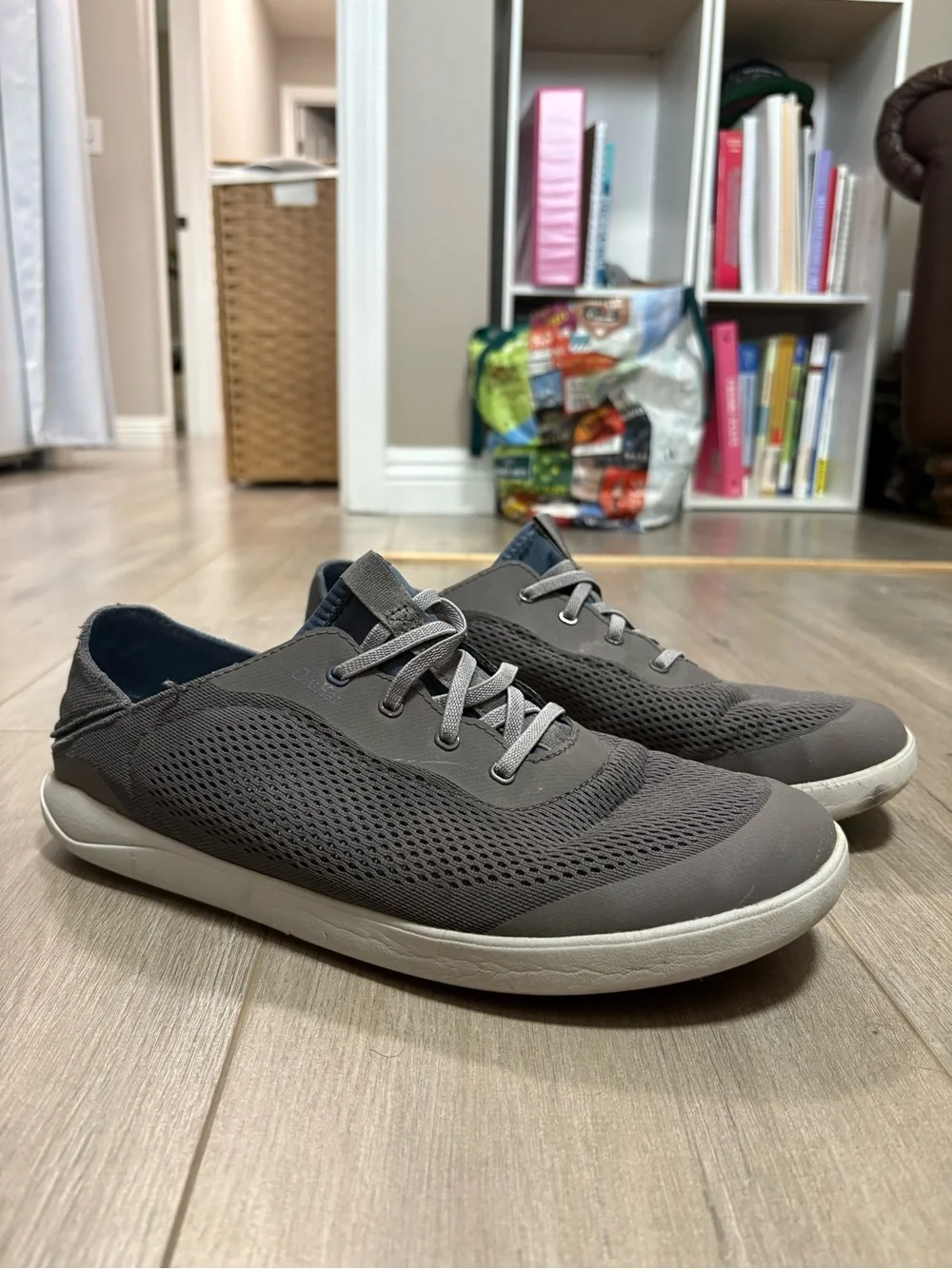 Olukai Moku Pae Mens Size 11.5 Gray Mesh Slip On Casual Sneakers Good Condition